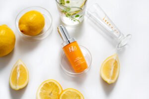 HD FLYUP-vitamino C serumas tamsių dėmių korektorius 30ml - Image 2