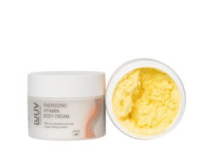 Luuv kūno kremas su šaltalankių aliejumi ir mango sviestu, intensyviam drėkinimui.